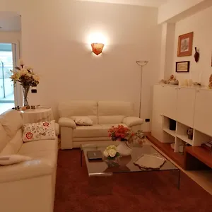 Casa Lauretta - Terrazza - Garage Wifi E Bici Gratuite Vakantiehuis