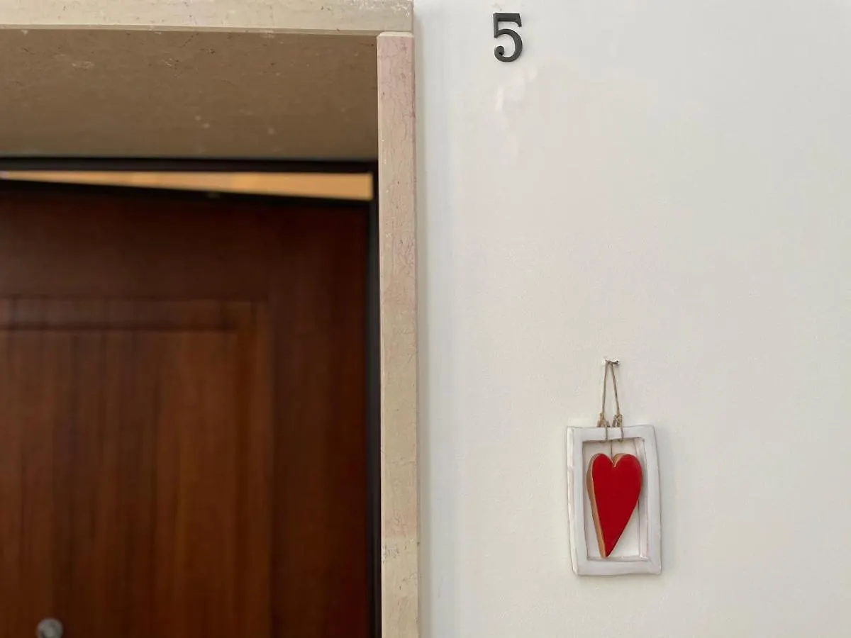 Casa Mamma Elvira Bed & Breakfast Lecce 0*,